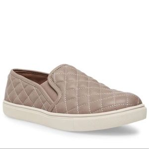 Steve Madden ECENTRCQ Quilted Sneakers